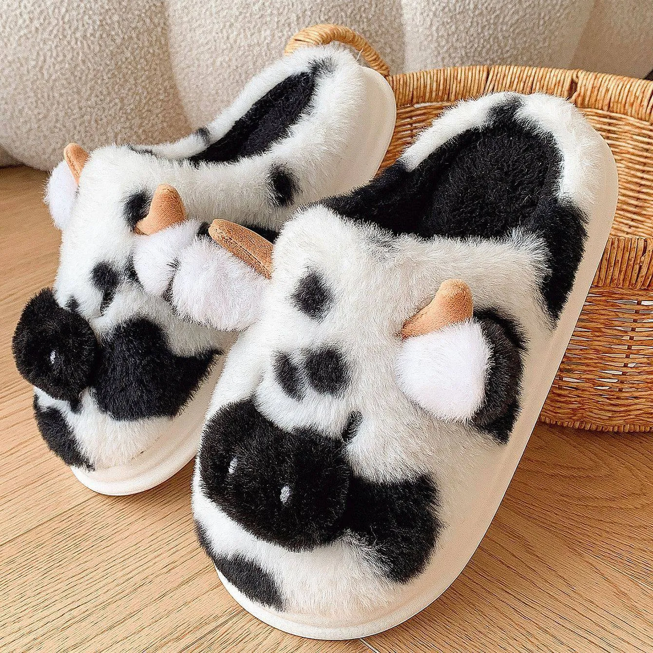 Adorable Comfort: Cute Cartoon Cow Plush Slippers