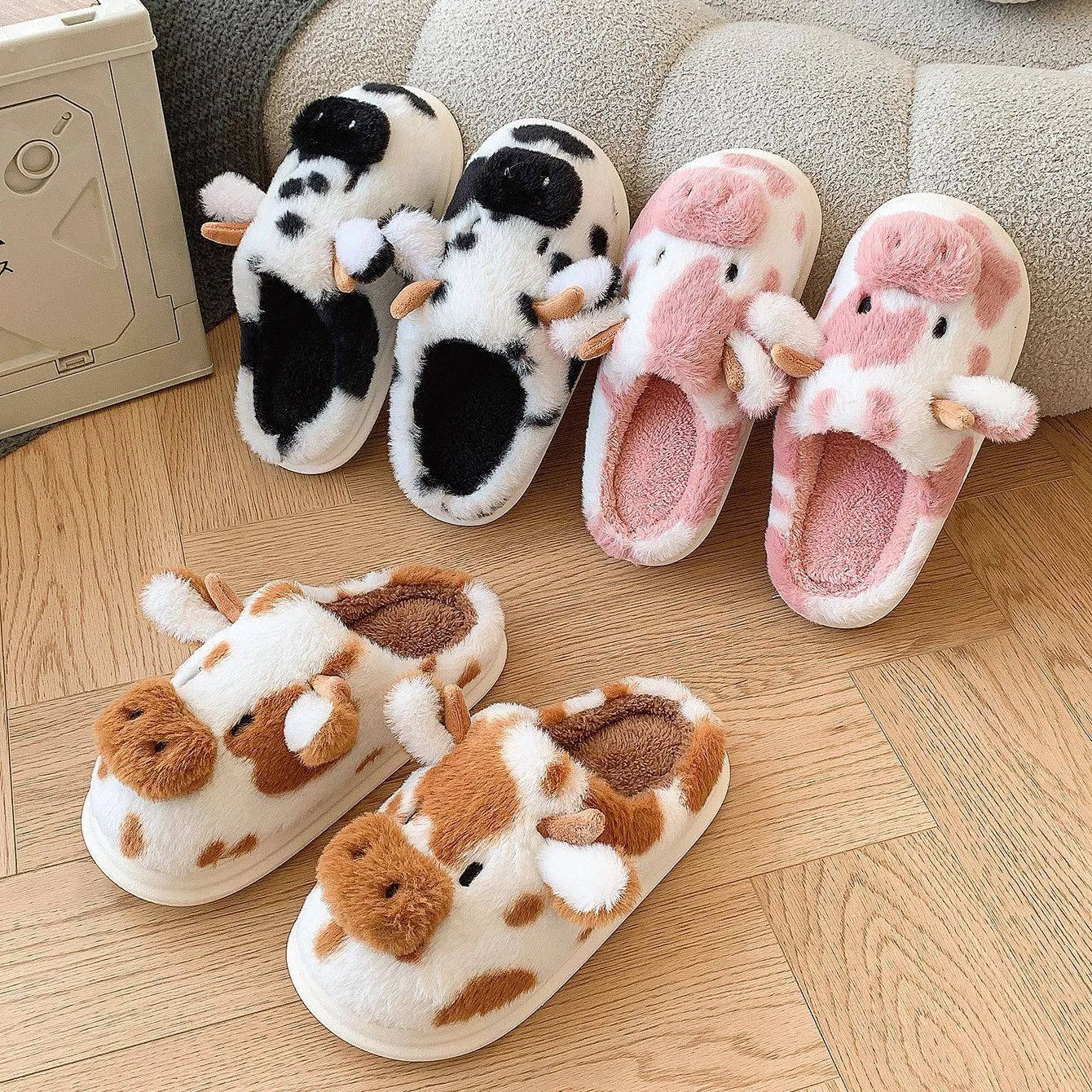 Adorable Comfort: Cute Cartoon Cow Plush Slippers