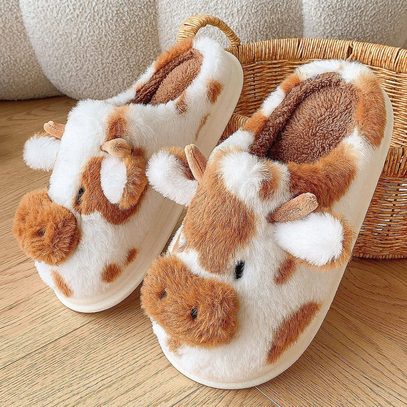 Adorable Comfort: Cute Cartoon Cow Plush Slippers