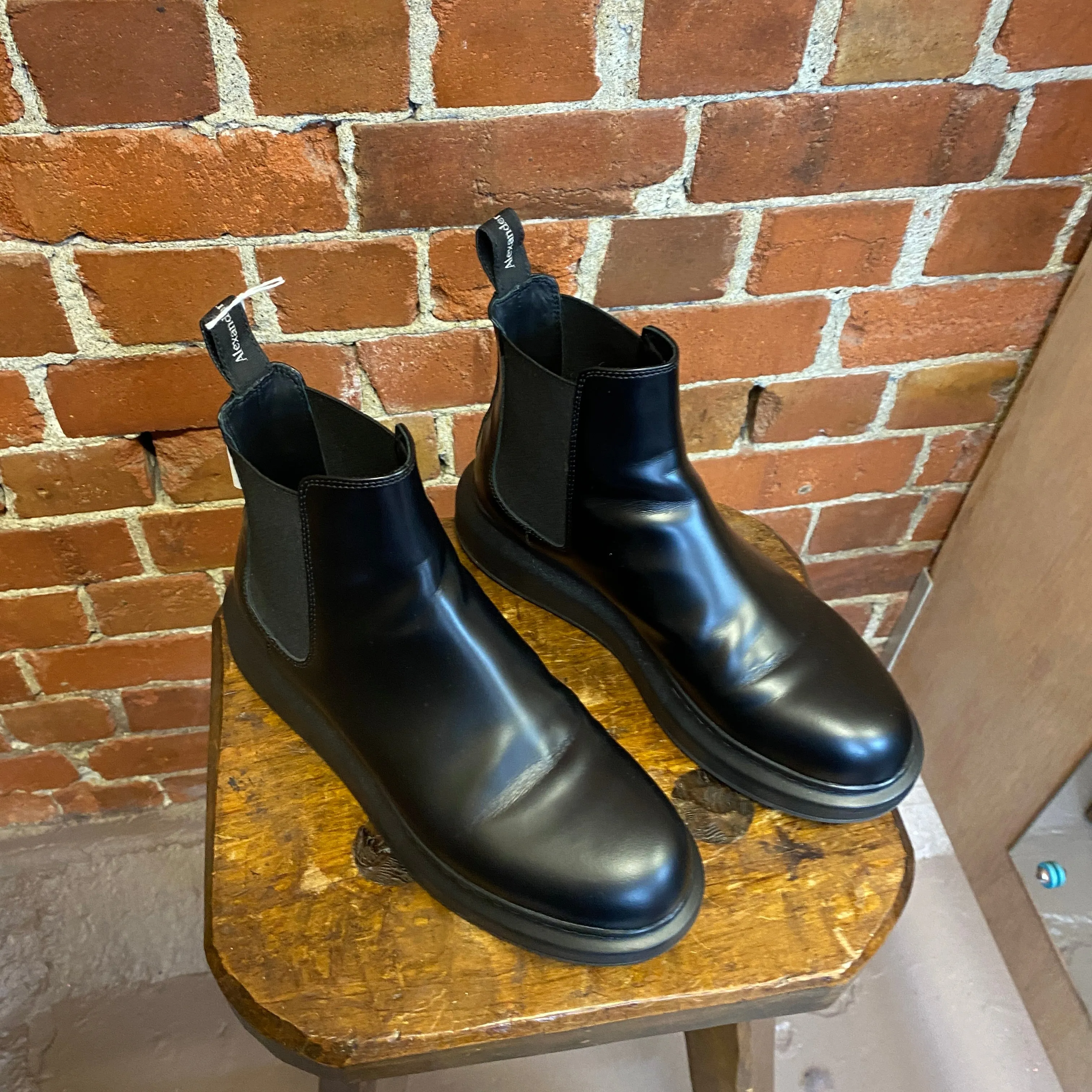 ALEXANDER MCQUEEN leather boots