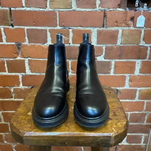 ALEXANDER MCQUEEN leather boots