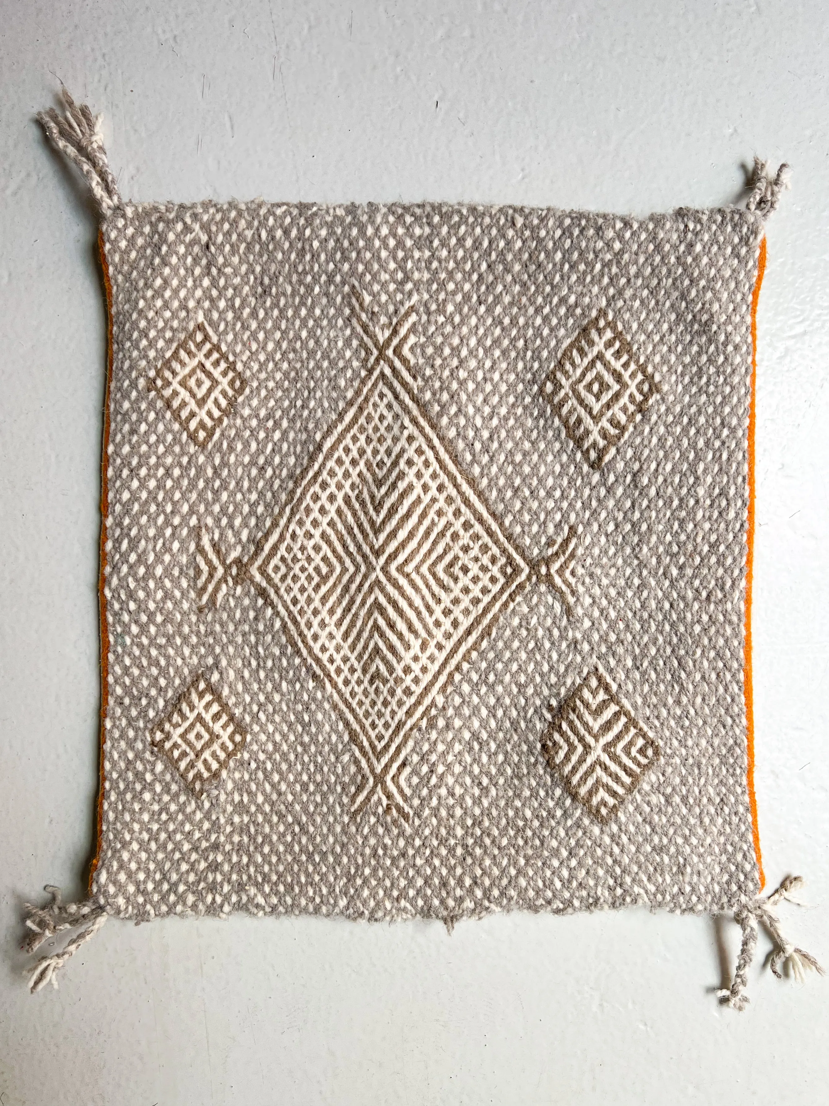 Anzal's Zanafi Pillow - Middle Diamond