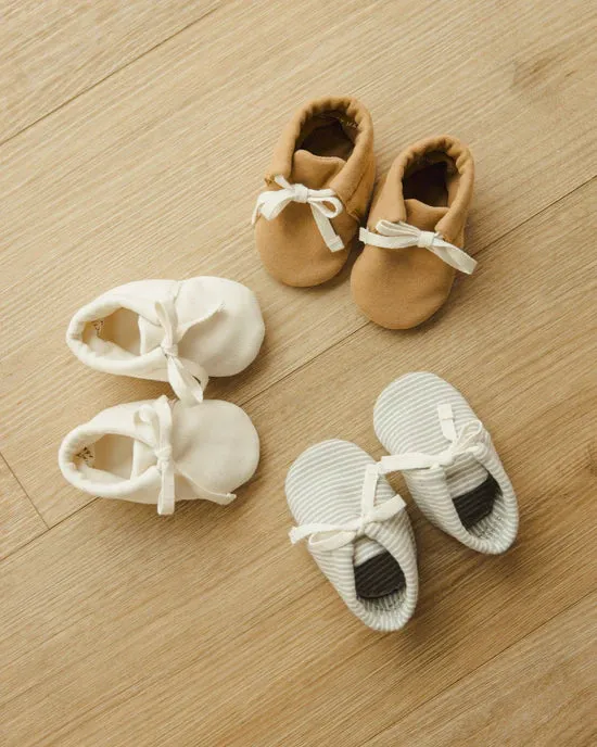 BABY BOOTIES - BLUE MICRO STRIPE | Quincy Mae
