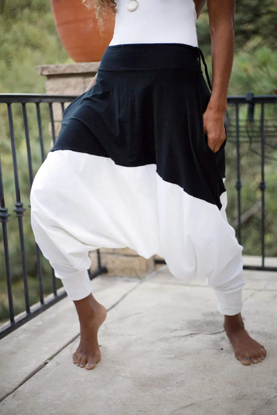 B&W Duo I Loose Pants | Her