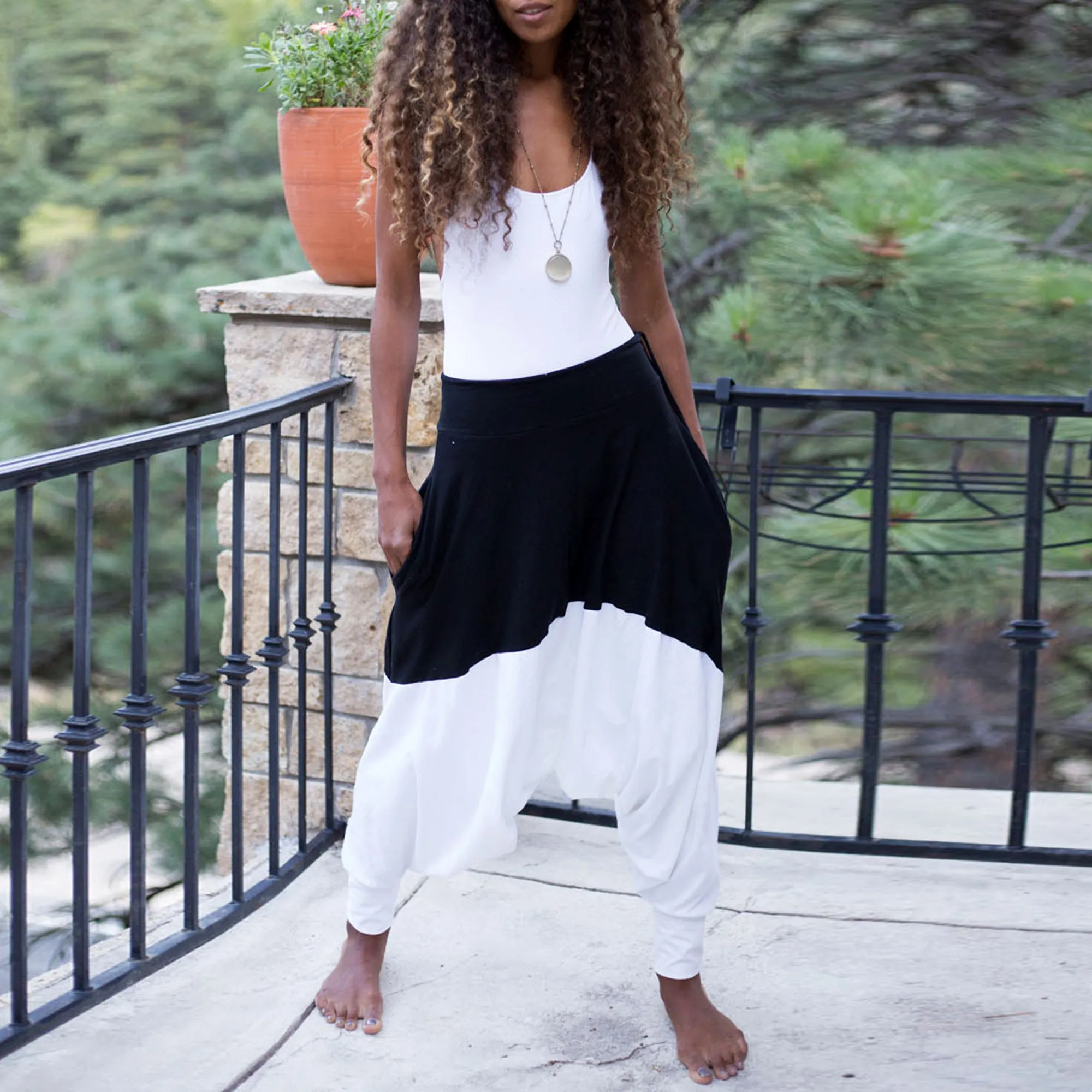 B&W Duo I Loose Pants | Her