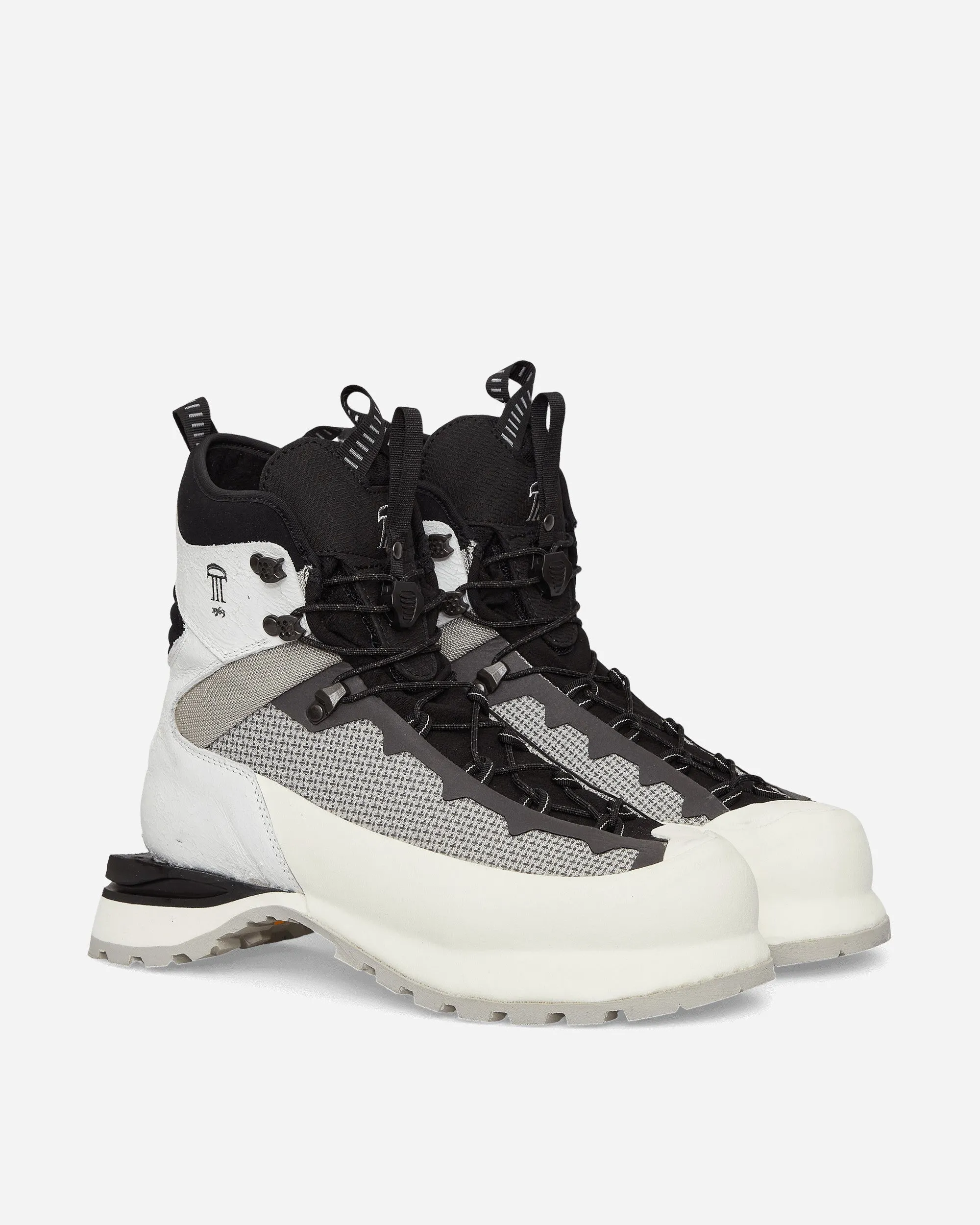 Carbonaz Boots Ice