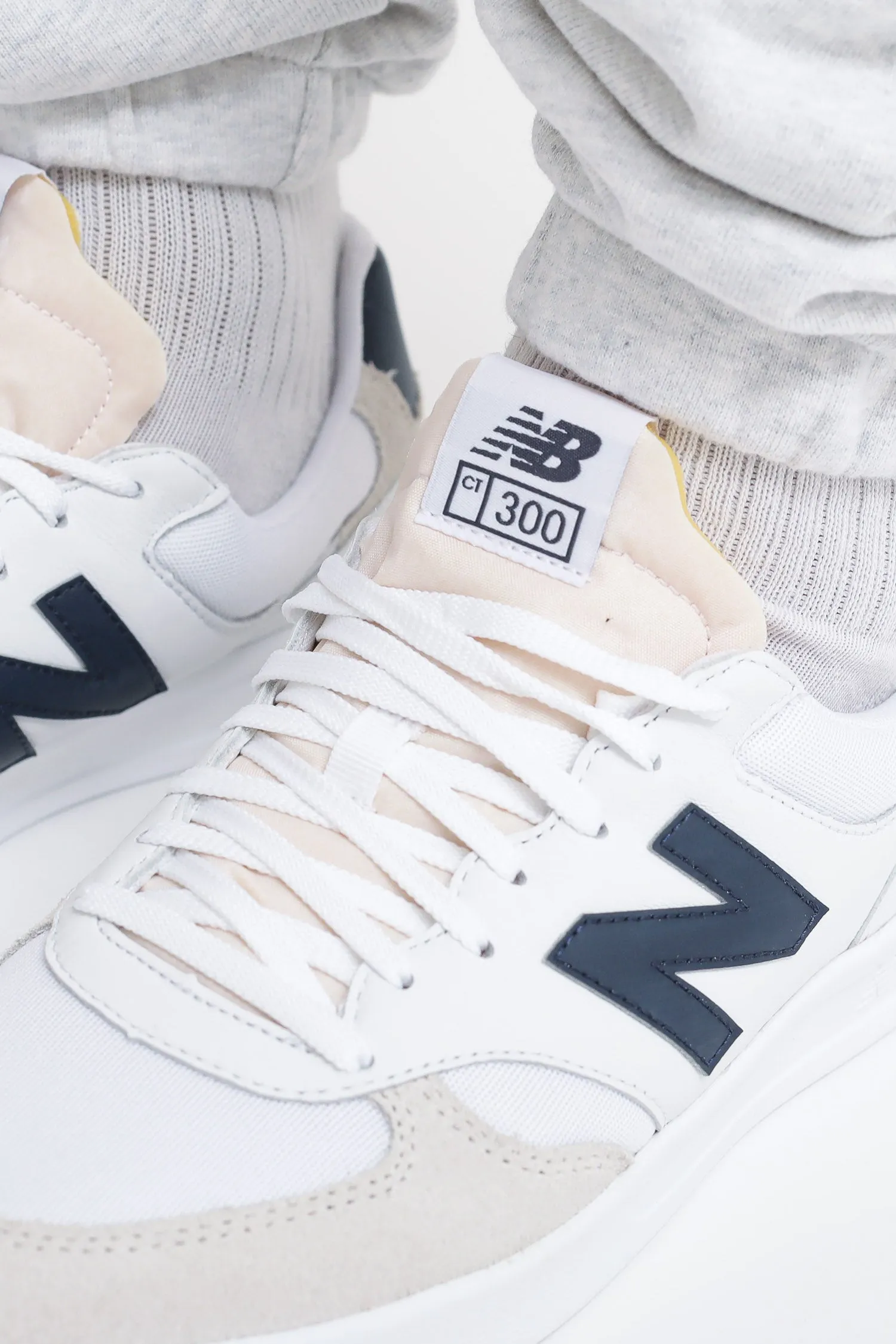 CT300WY3-White/Navy