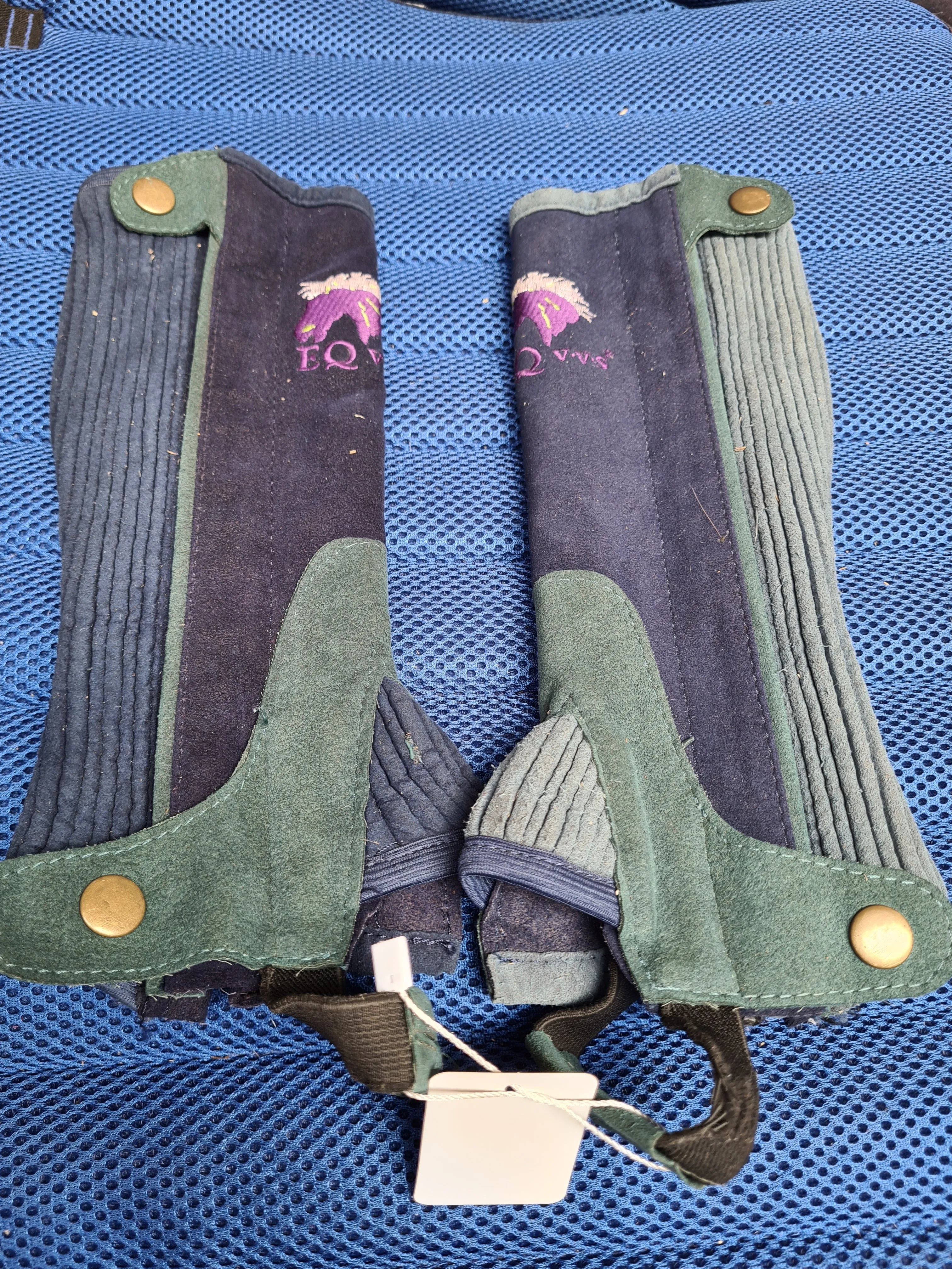 EQ VVS children’s chaps age 8 navy and green ✅️