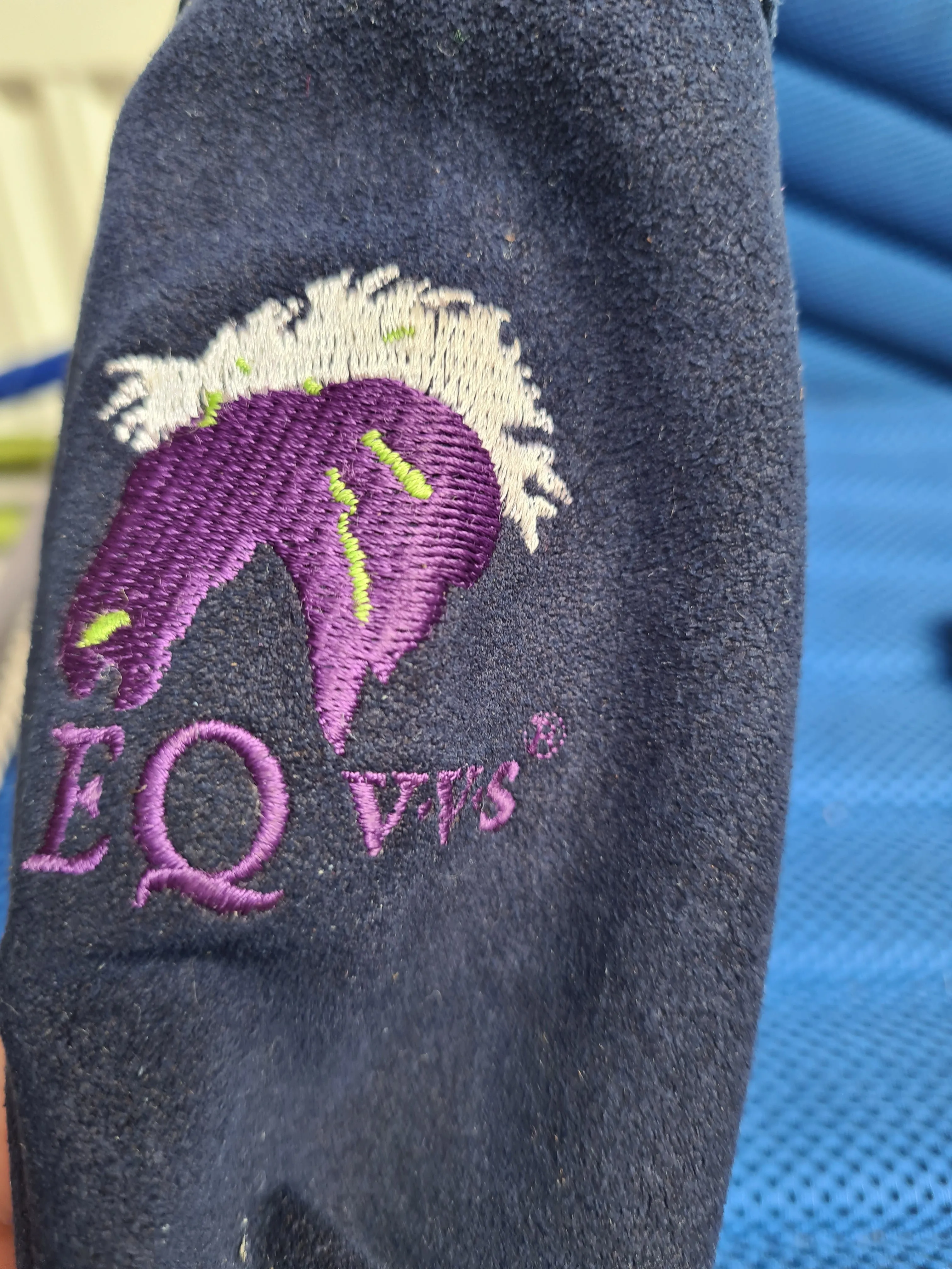 EQ VVS children’s chaps age 8 navy and green ✅️