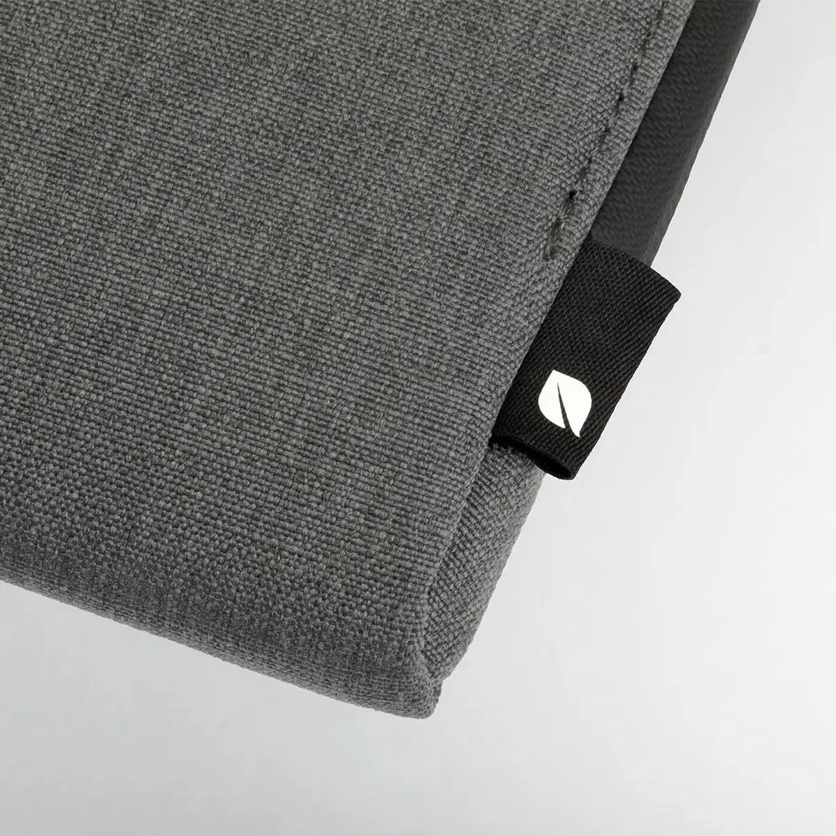 Facet Sleeve with Recycled Twill for 16" MacBook Pro (2019)