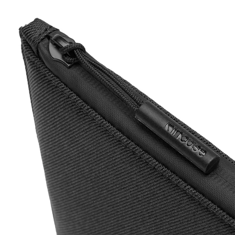 Facet Sleeve with Recycled Twill for 16" MacBook Pro (2019)