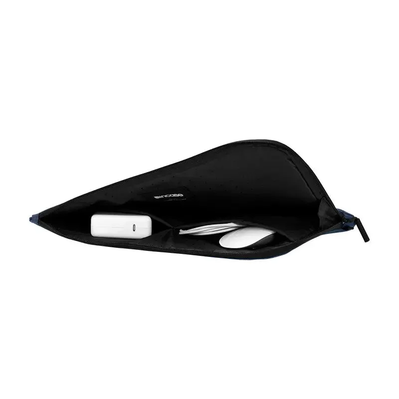 Facet Sleeve with Recycled Twill for 16" MacBook Pro (2019)