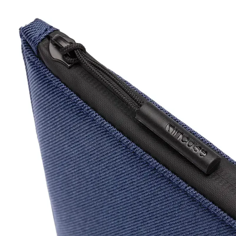 Facet Sleeve with Recycled Twill for 16" MacBook Pro (2019)