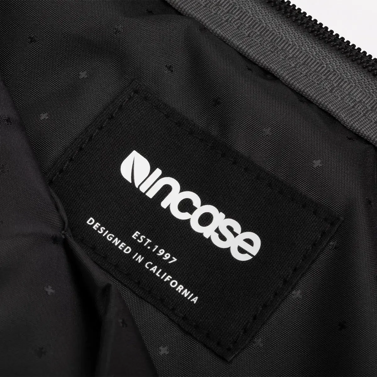 Facet Sleeve with Recycled Twill for 16" MacBook Pro (2019)