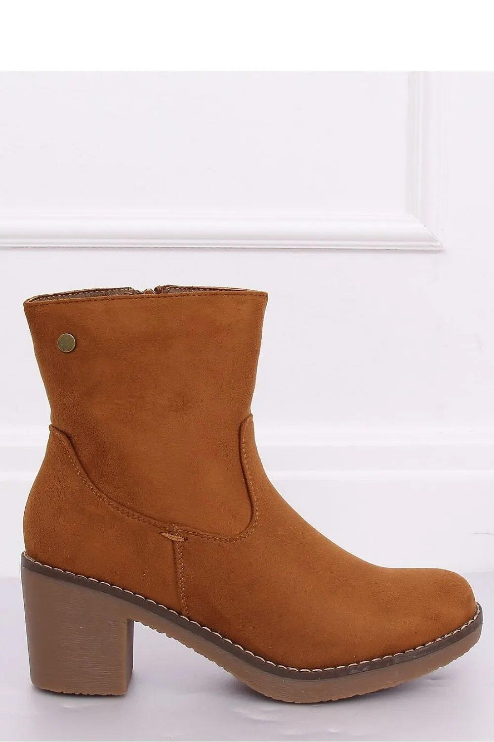 Heel boots
