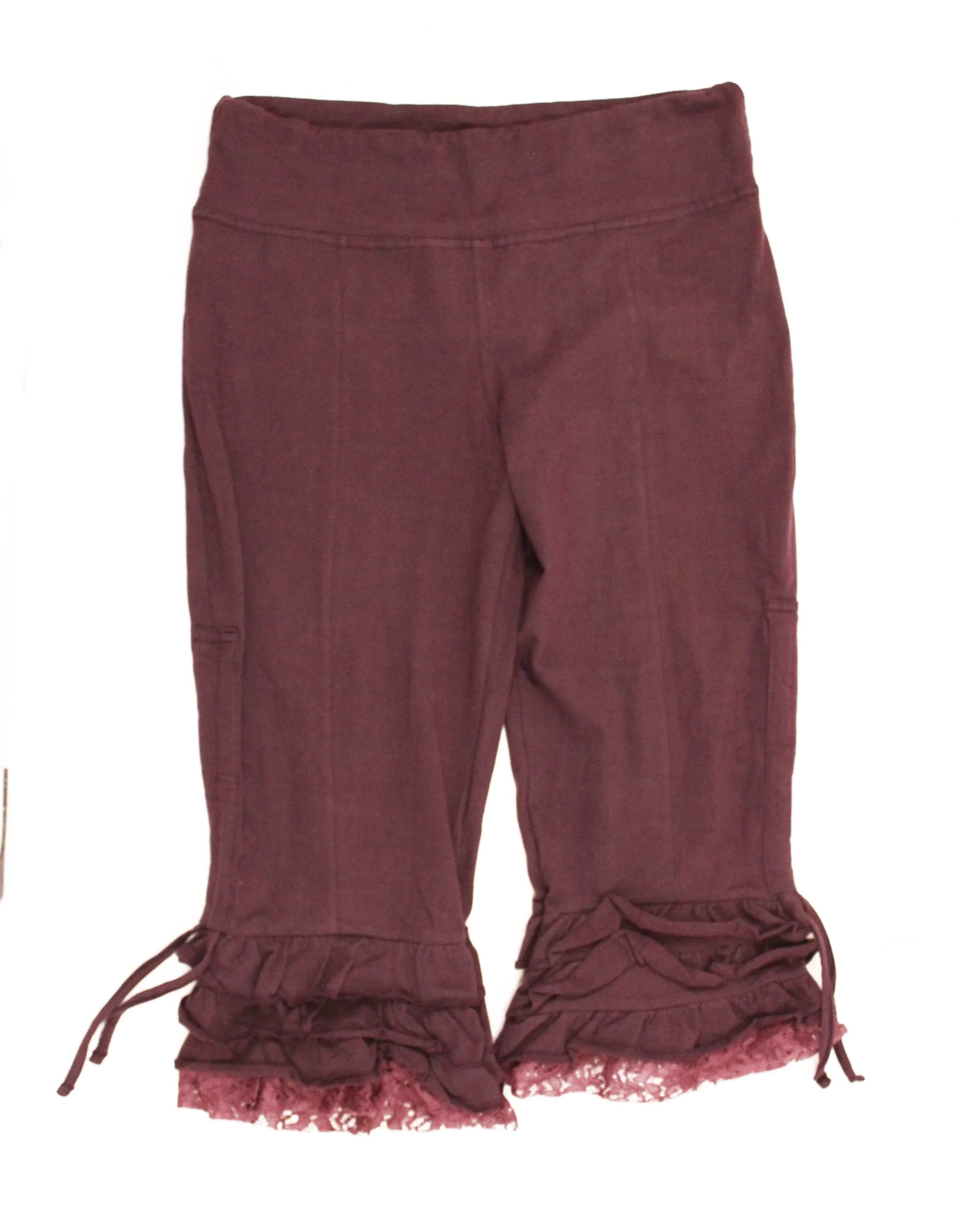 Lace Ruffle Capri