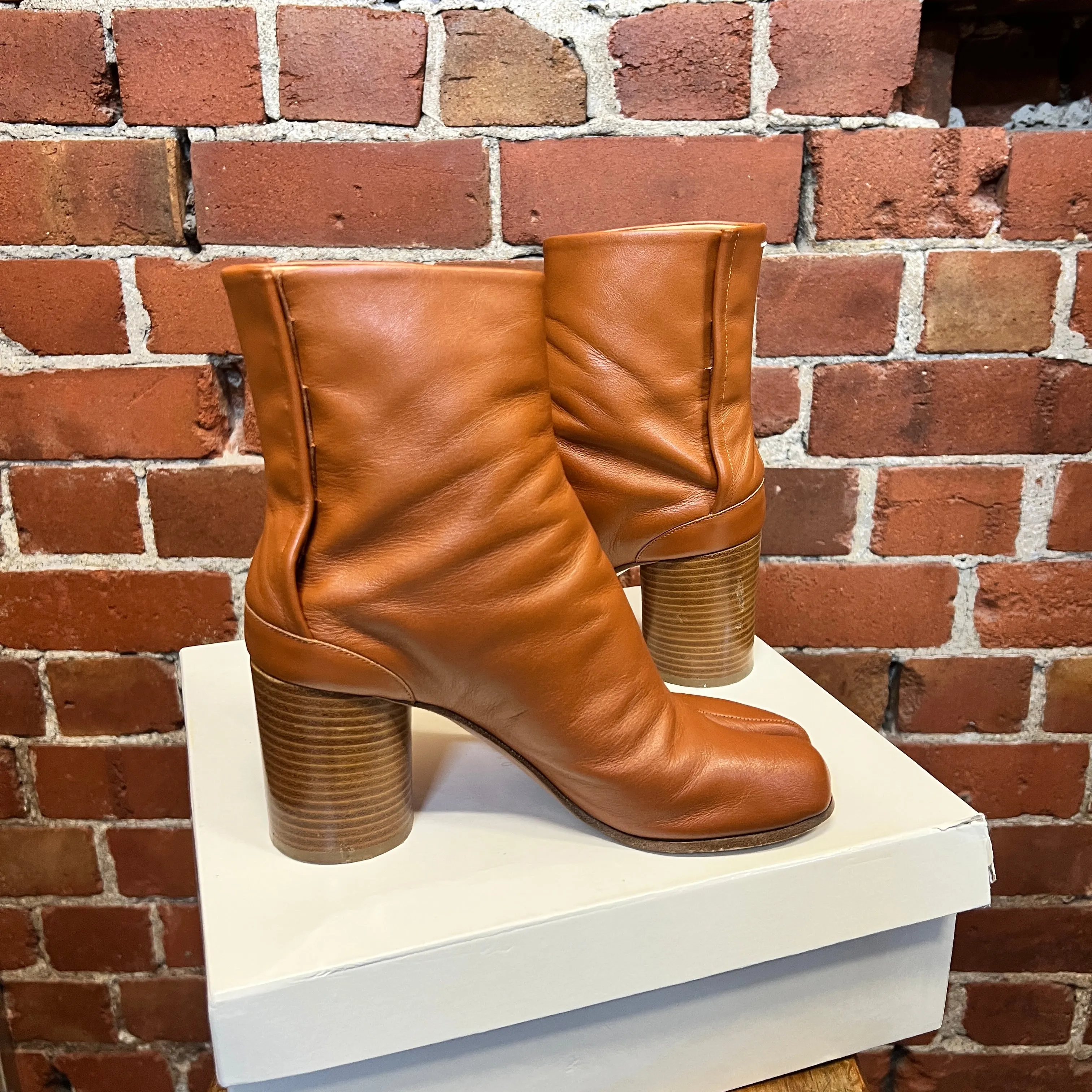 MARTIN MARGIELA Tabi boots 38