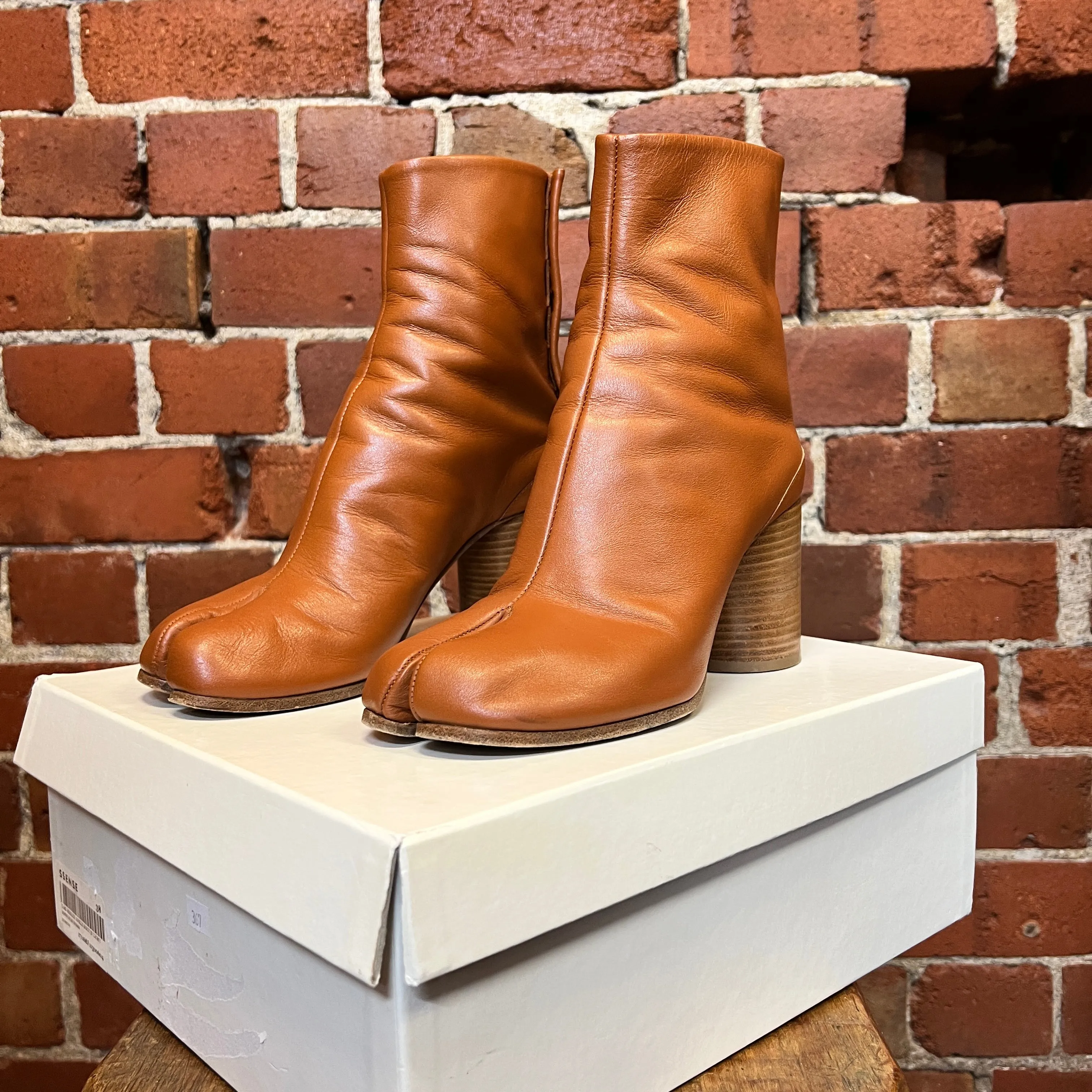 MARTIN MARGIELA Tabi boots 38
