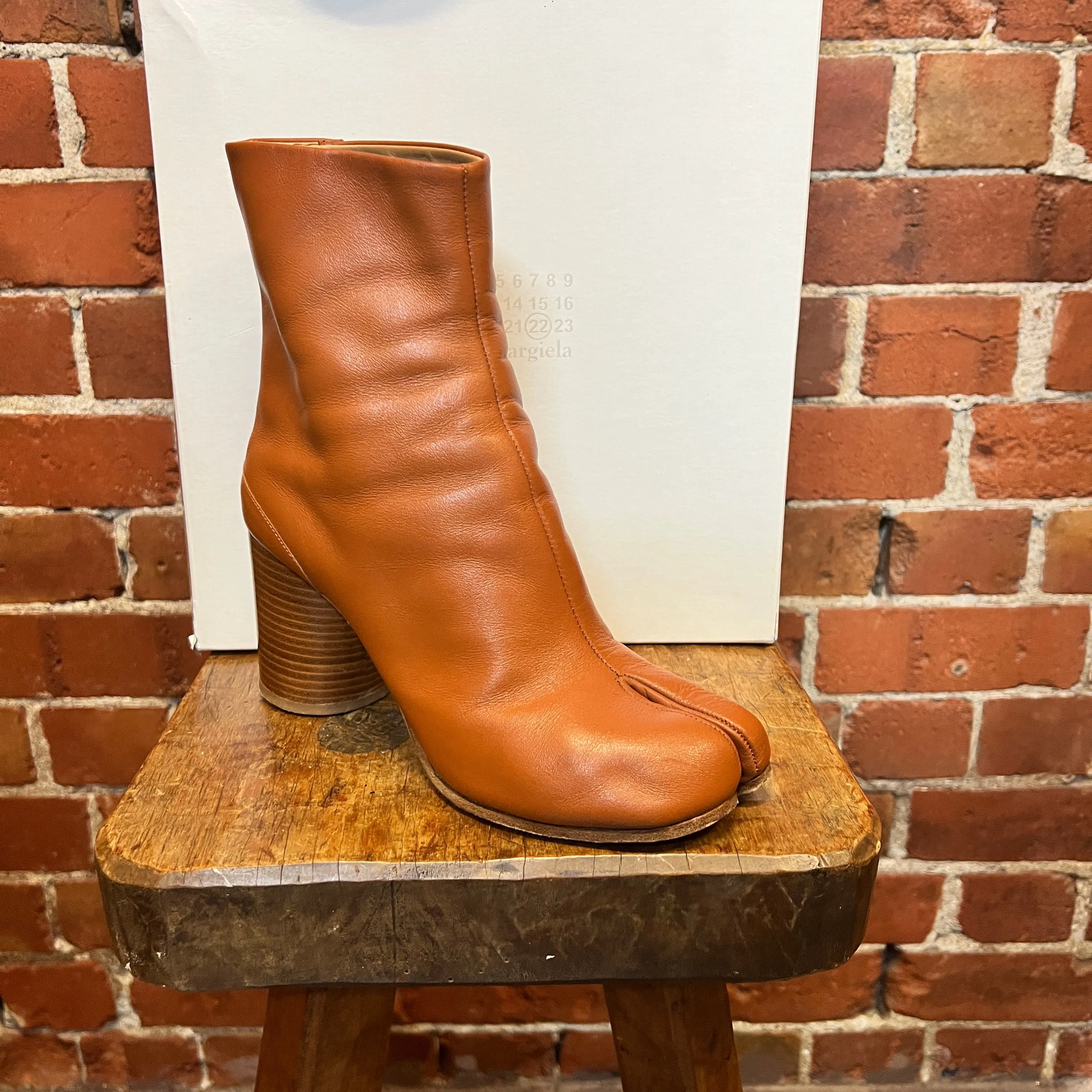 MARTIN MARGIELA Tabi boots 38