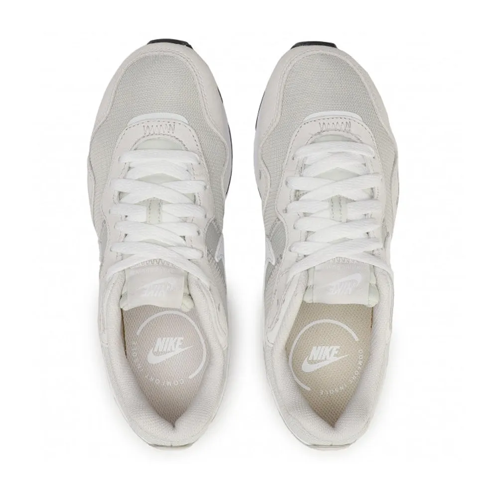 Nike Venture Runner Trainers