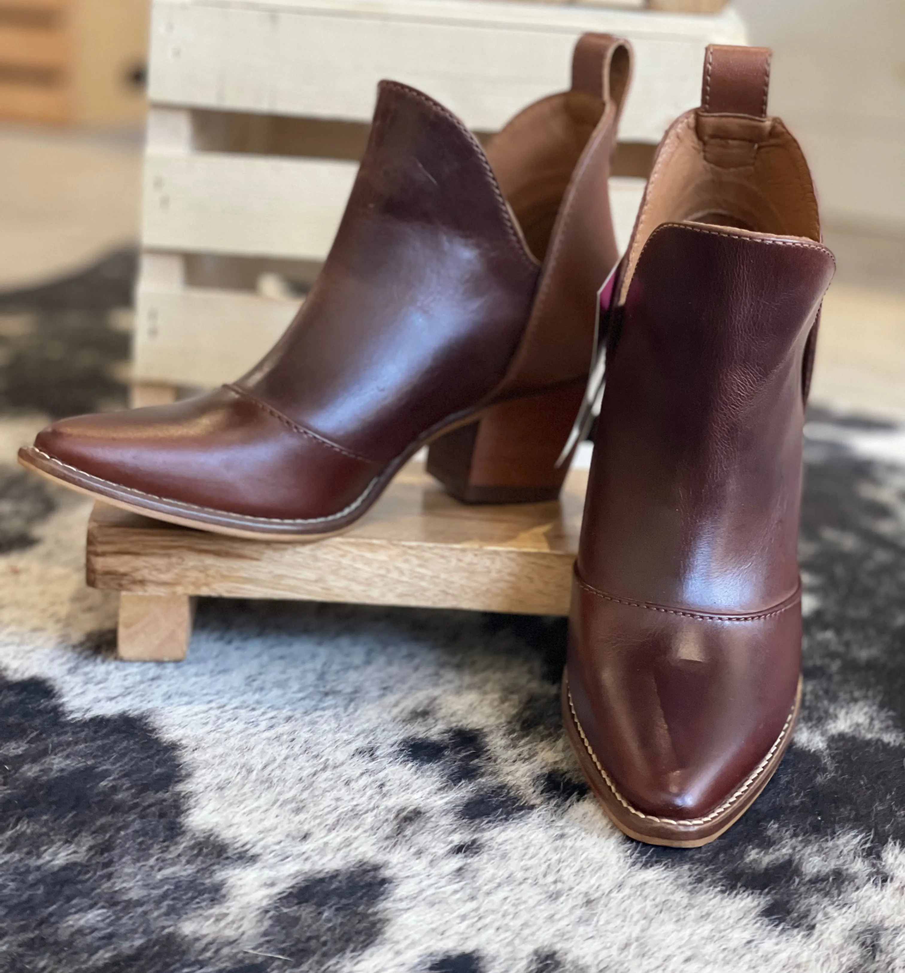 Nocona Micki Brunette SM Cowhide Booties