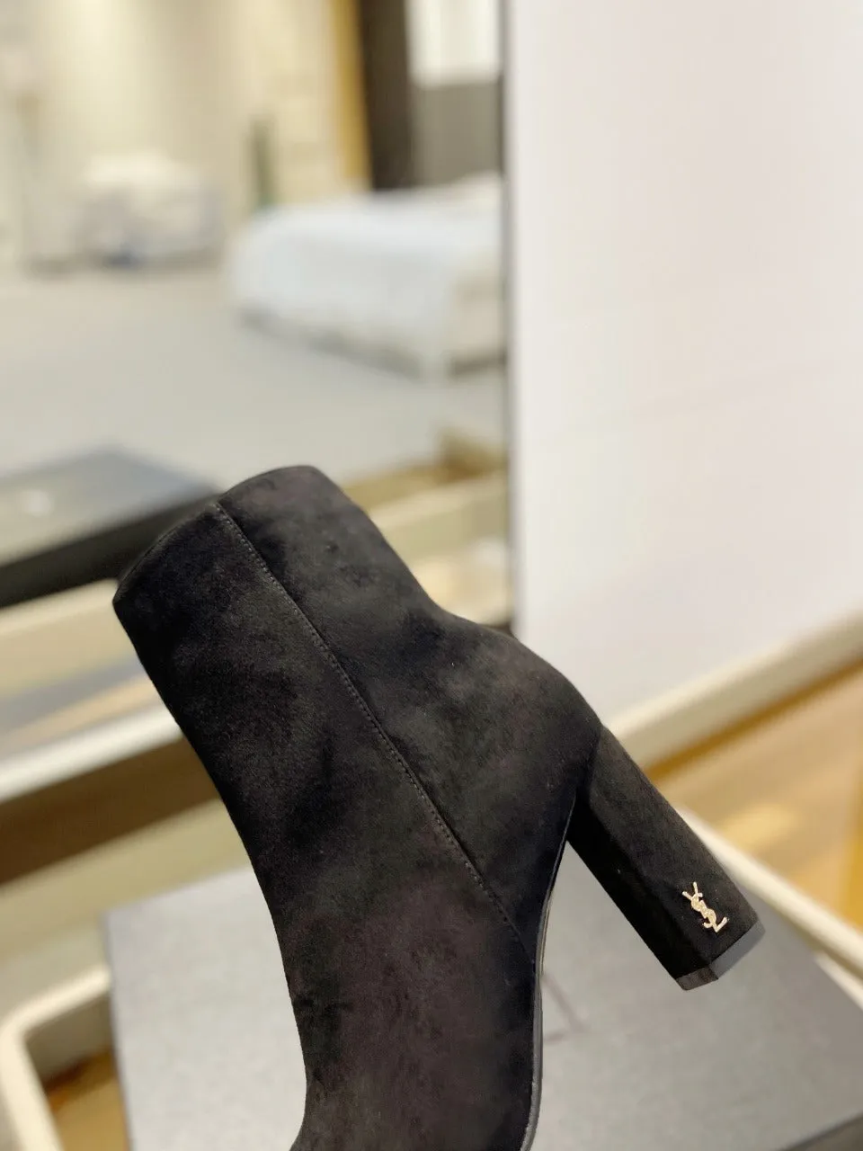 SL HONORÉ BOOTIES BLACK SUEDE