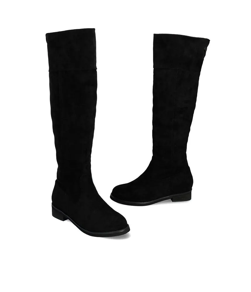 Stylish Flat Knee-high boots in Black faux suede