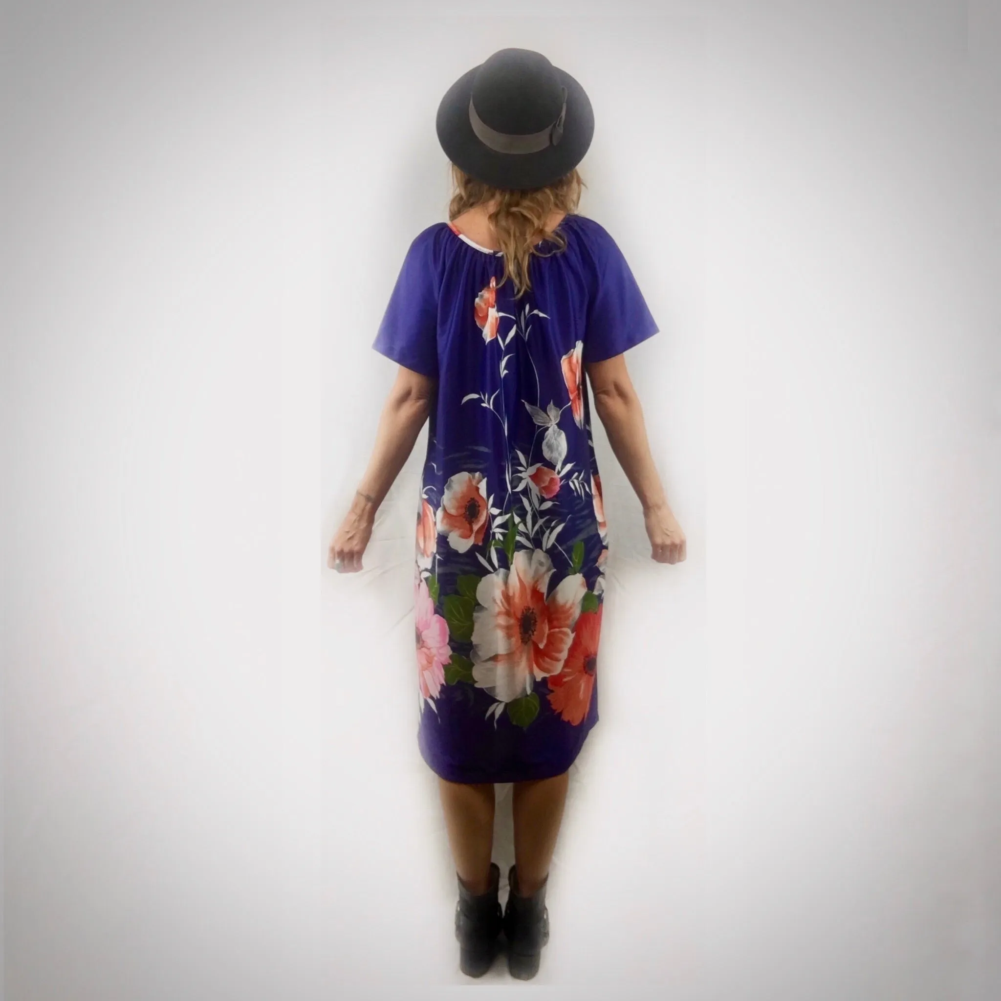 Vintage 60s 70s floral Snap Up Midi length MuMu dress