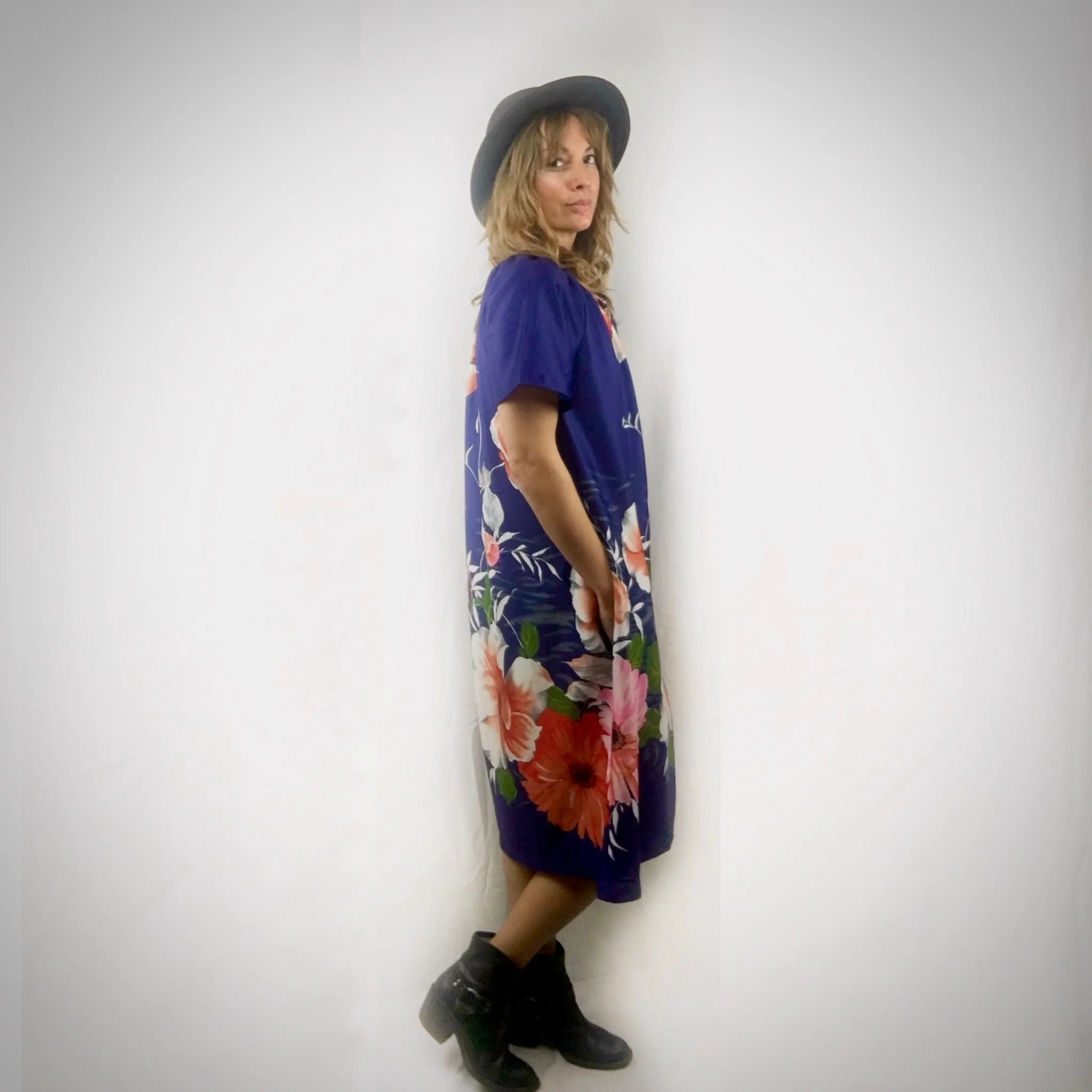 Vintage 60s 70s floral Snap Up Midi length MuMu dress