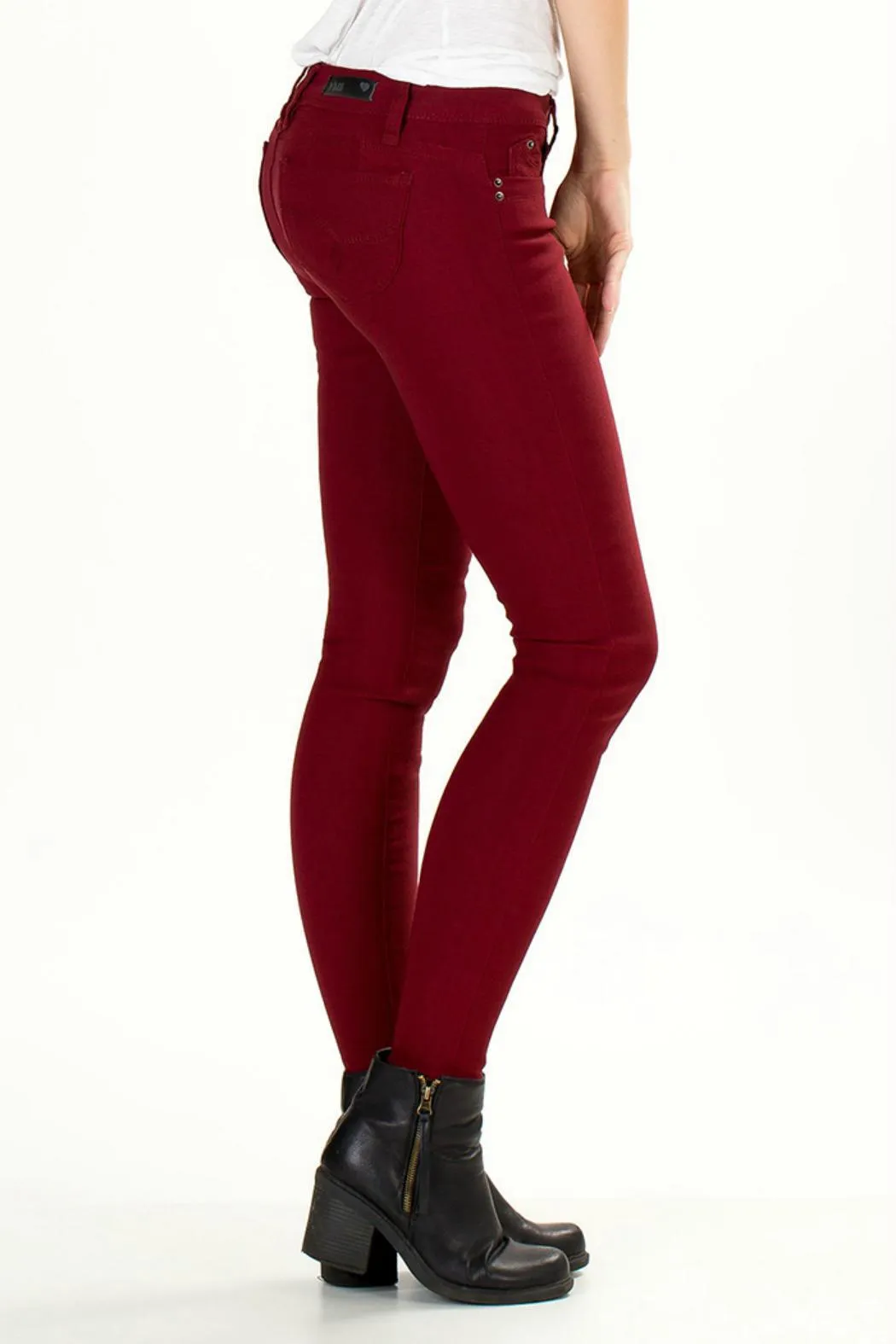 YMI WannaBettaButt | Missy Hyper Twill Skinny Jester Red